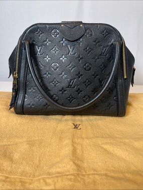 Louis Vuitton Marais MM Black Empreinte Leather Satchel Authenticated w dust bag